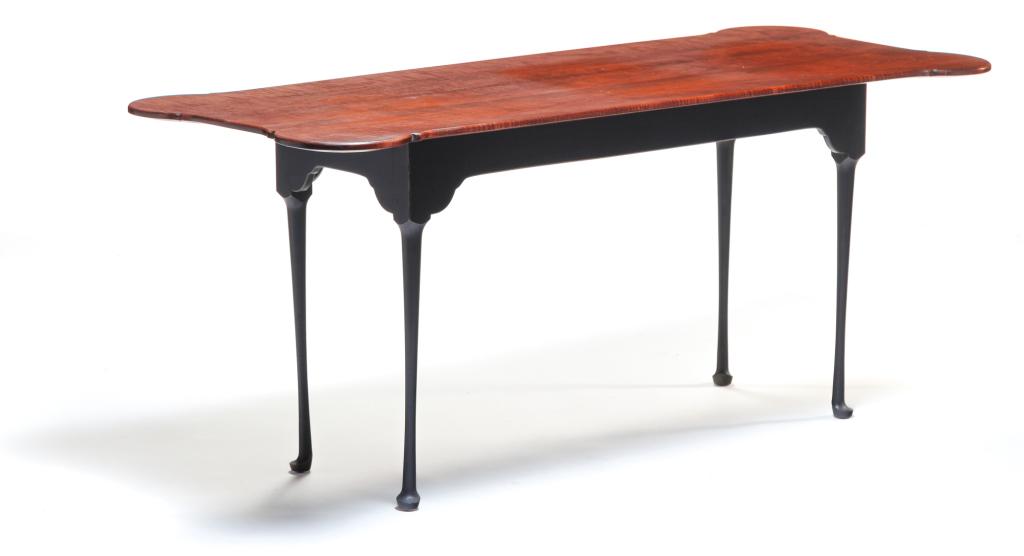 AMERICAN QUEEN ANNE STYLE TABLE. (1 of 4)