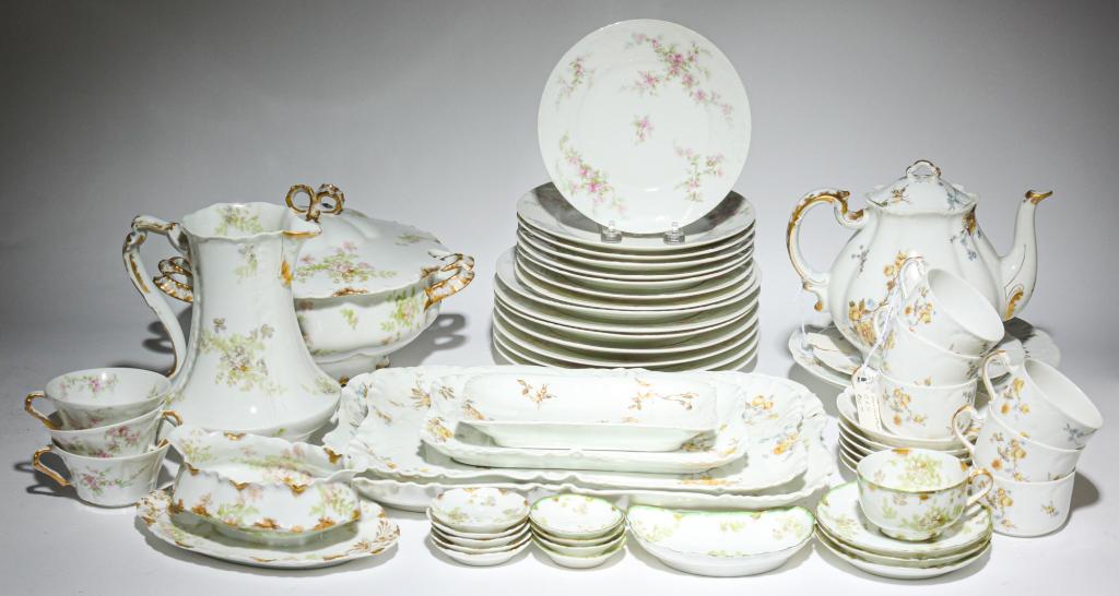 SELECTION OF HAVILAND CHINA.: Ca. 1900. Including mostly greenery, grey flowers, mostly greenery with pink flowers and yellow and blue flowers.
