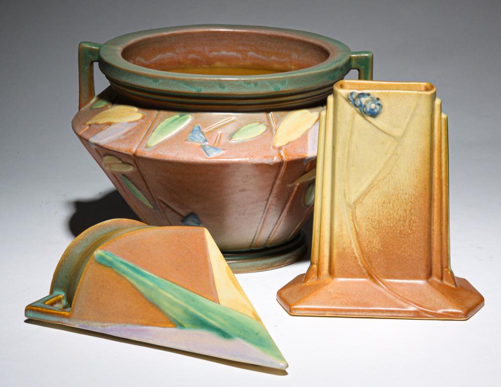 THREE PIECES OF ROSEVILLE FUTURA. (1 of 4)