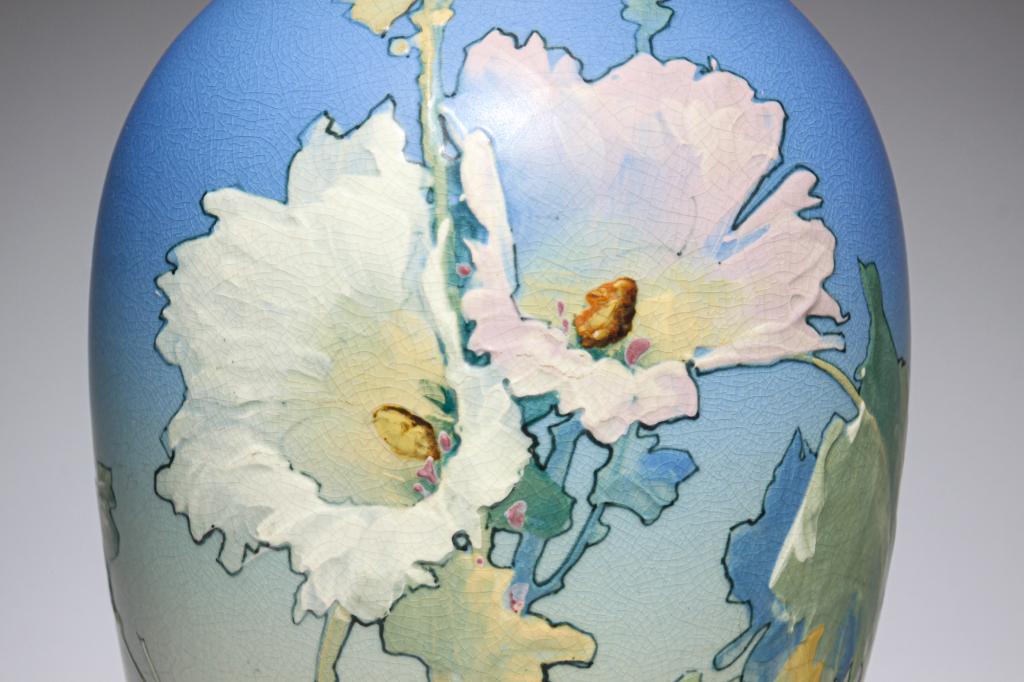 WELLER HUDSON VASE BY MAE TIMBERLAKE. (1 of 5)