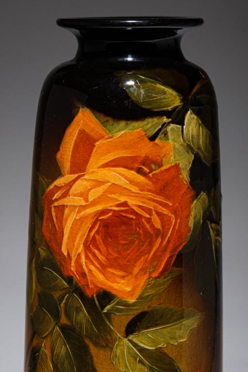 WELLER LOUWELSA VASE. (1 of 4)