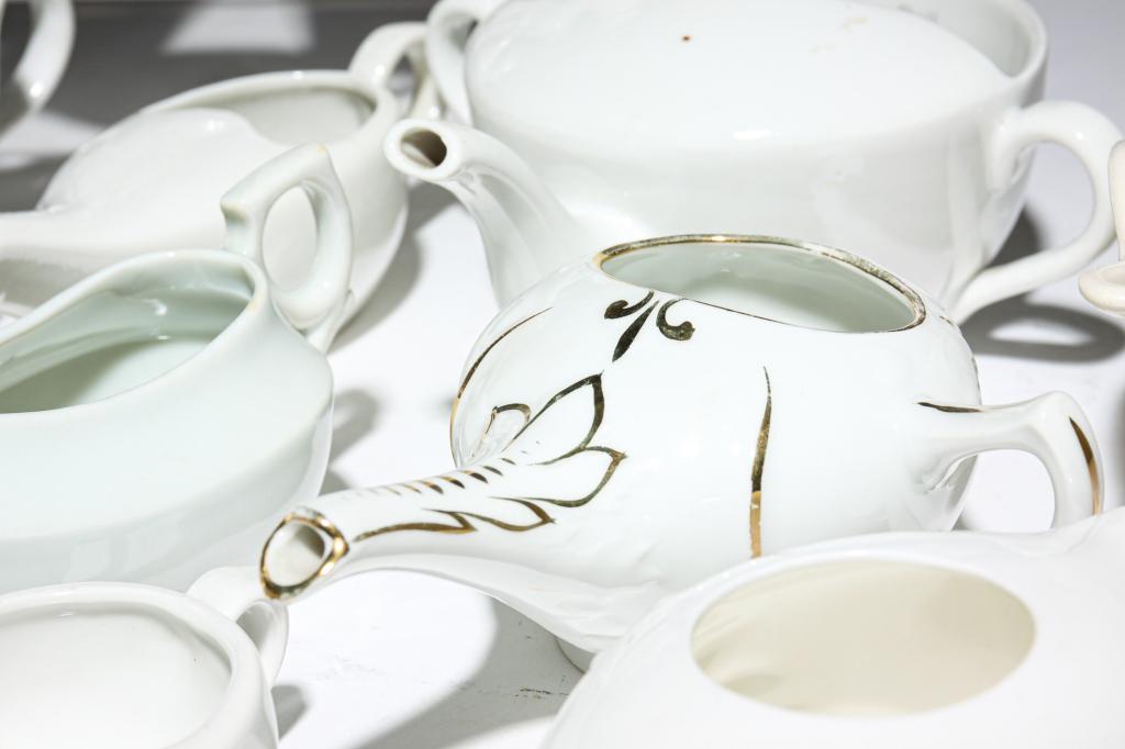 GROUP OF INVALID FEEDERS.: Nineteenth and 20th centuries. Mostly white in porcelain, ironstone and earthenware.