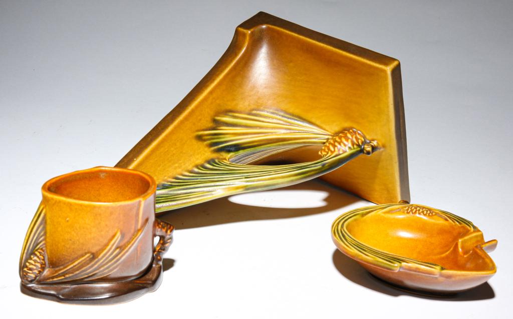 THREE PIECES OF ROSEVILLE PINECONE. (1 of 2)