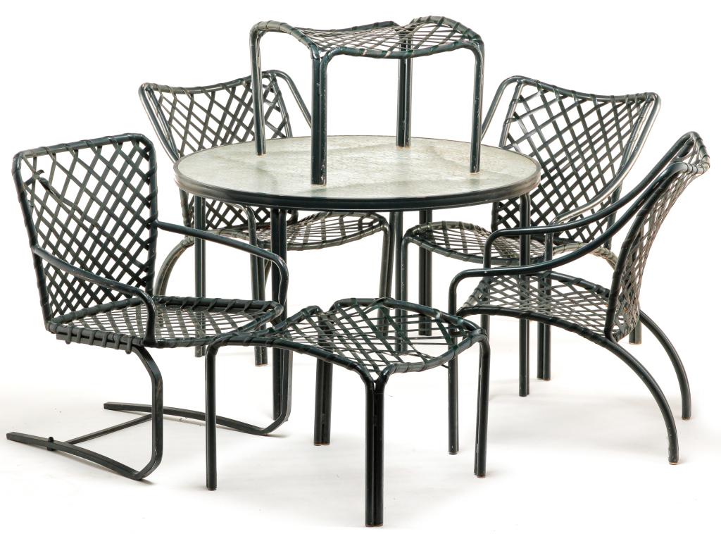 SEVEN PIECES OF BROWN JORDAN PATIO FURNITURE. (1 of 3)