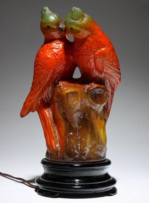 AMERICAN TIFFIN GLASS LOVEBIRDS LAMP. (1 of 3)