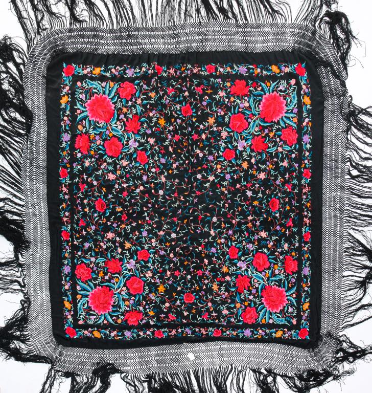 EUROPEAN EMBROIDERED SHAWL. (1 of 2)