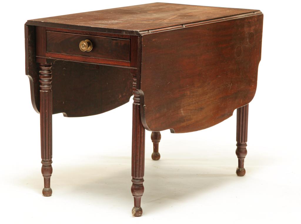AMERICAN SHERATON DROP LEAF TABLE. (1 of 5)