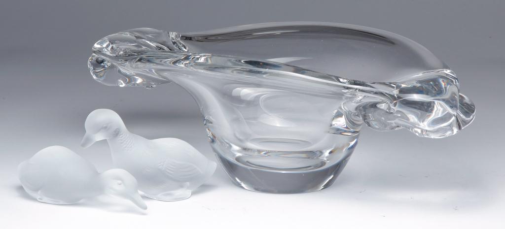 TWO "BACCARAT" DUCKLINGS AND "DAUM NANCY" BOWL. (1 of 6)