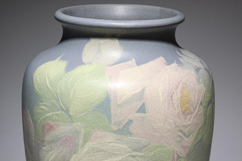 WELLER HUDSON VASE. (1 of 4)