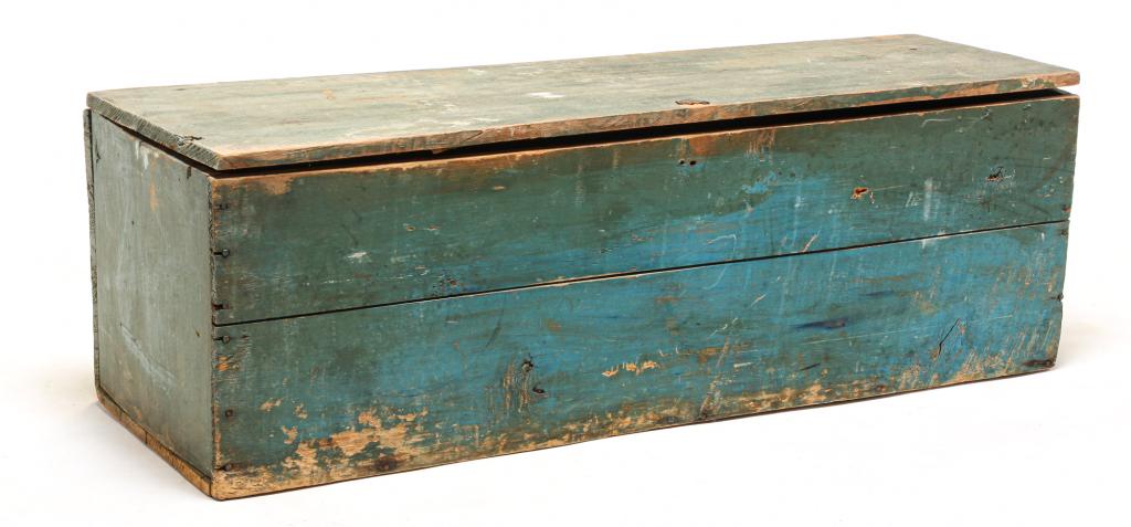 AMERICAN PAINTED BLANKET BOX. (1 of 5)