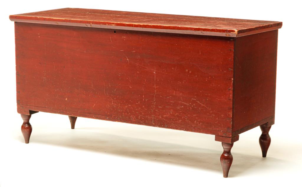 AMERICAN SHERATON BLANKET CHEST. (1 of 6)