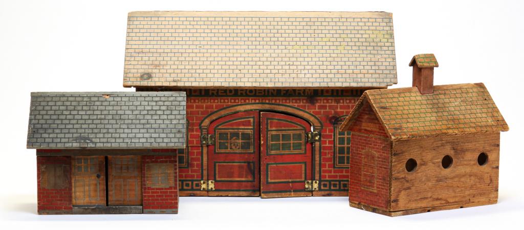 THREE AMERICAN TOY BARNS. (1 of 4)