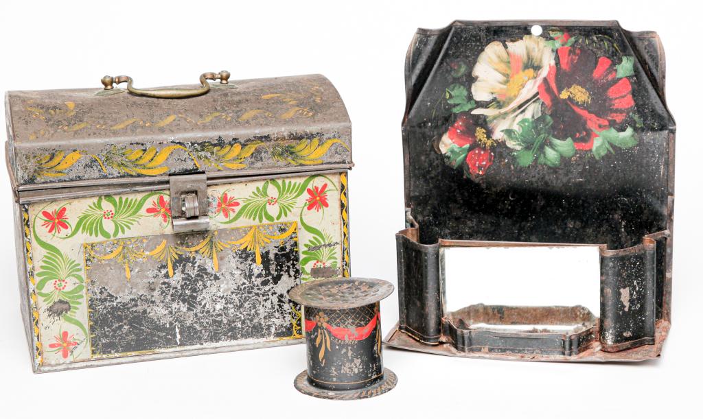 THREE PIECES OF AMERICAN TOLE. (1 of 3)