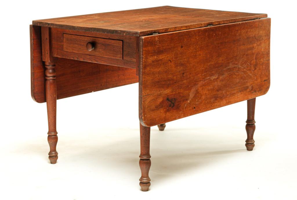 AMERICAN DROP LEAF TABLE. (1 of 7)