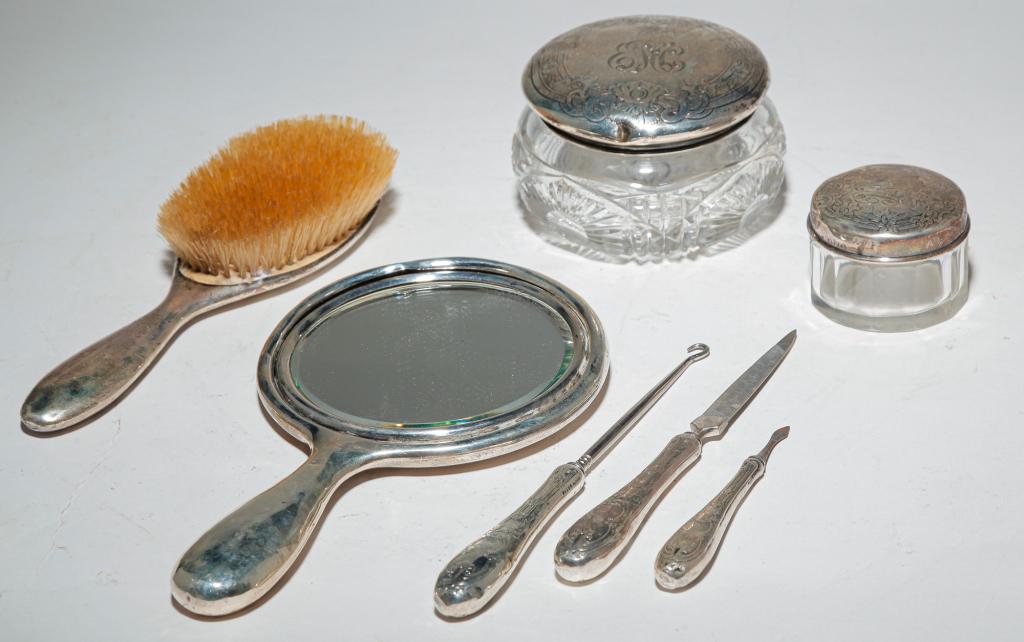 GORHAM ENGRAVED DRESSER SET. (1 of 6)