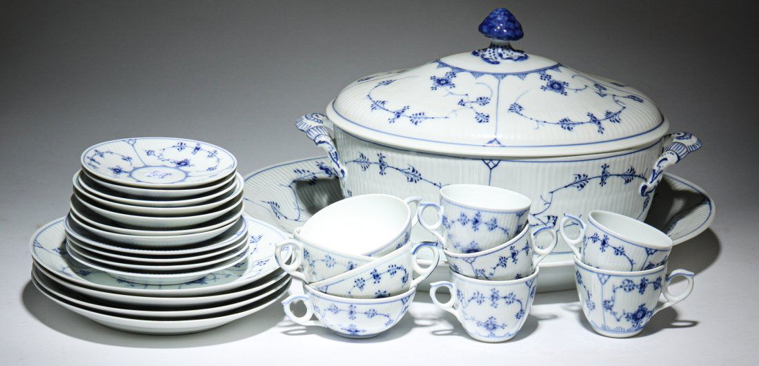PARTIAL SET OF ROYAL COPENHAGEN CHINA. (1 of 3)