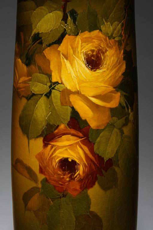 LARGE ROSEVILLE ROZANE VASE BY W. MYERS. (1 of 5)