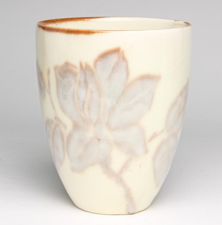 ROOKWOOD HIGH GLAZE VASE VASE BY E. BARRETT. (1 of 3)