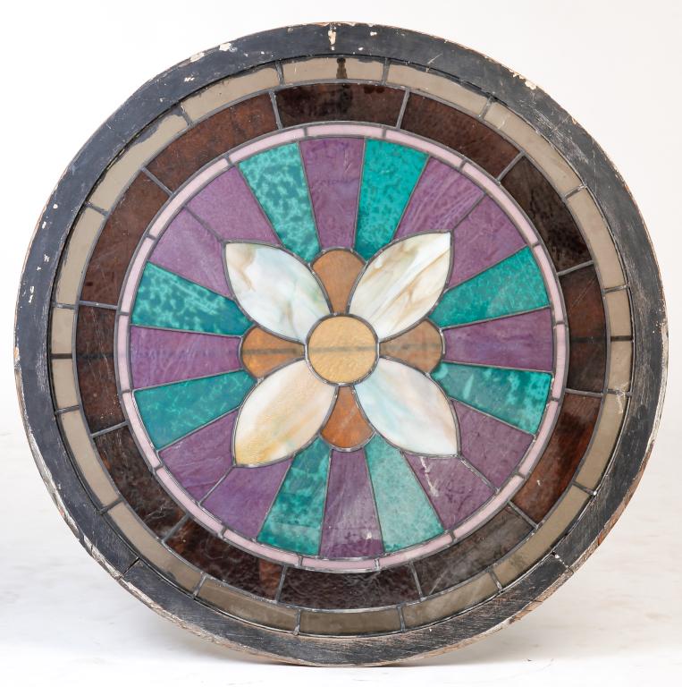 AMERICAN ROUND LEADED COLORED GLASS WINDOW. (1 of 2)