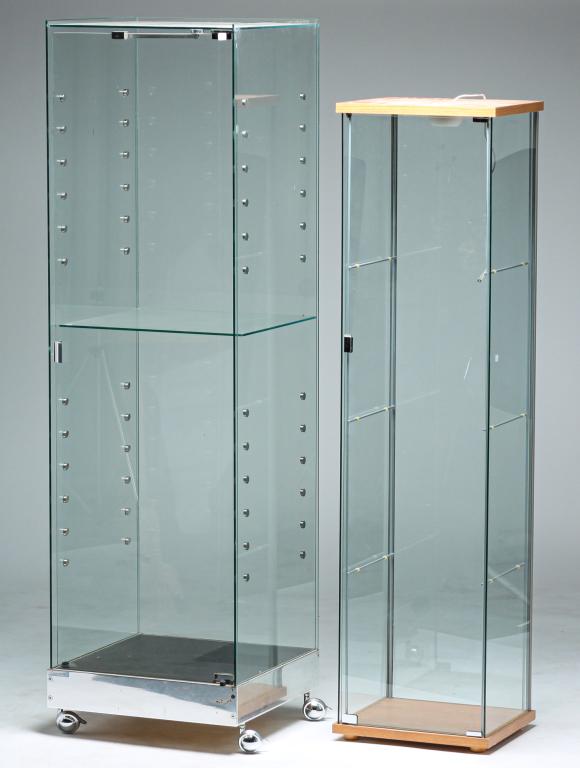 TWO AMERICAN TOWER SHOWCASES. (1 of 4)