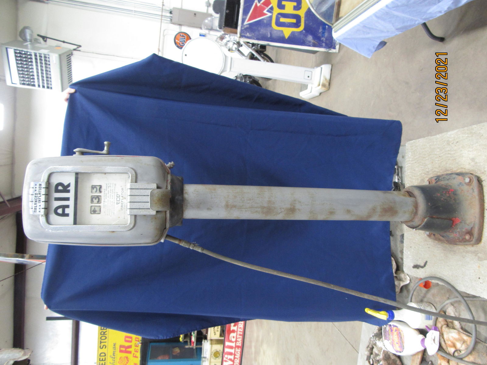 ECO TIRE-FLATOR FLOOR MODEL (1 of 4)