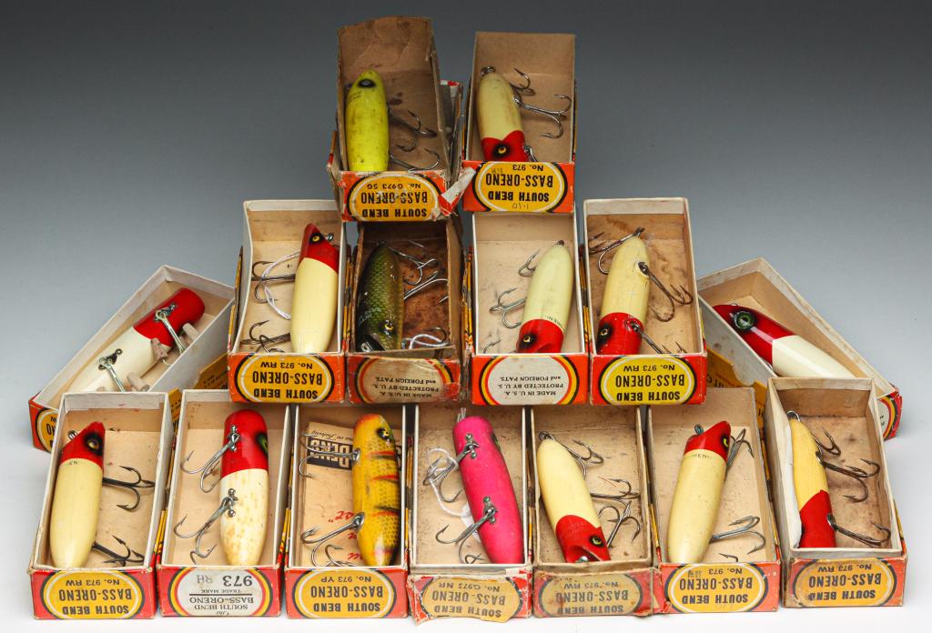 FIFTEEN SOUTH BEND BASS-ORENO LURES WITH BOXES.: Group of fifteen South Bend Bass-Oreno lures. All are no. 973 and are in original boxes.