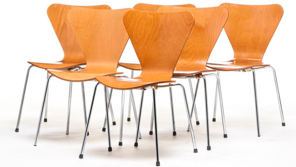 SIX ITALIAN FRITZ HANSEN STYLE WHALE TAIL CHAIRS.: Late 20th century. Laminate side chairs marked "Made in Italy". Minor wear. 17" seat, 31"h.