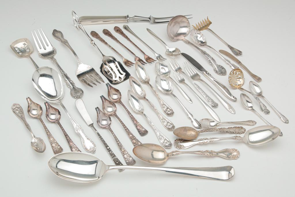 GROUP OF STERLING AND SILVER PLATE.: Nineteenth and 20th centuries. Approx. seven ozt. of sterling in various patterns.