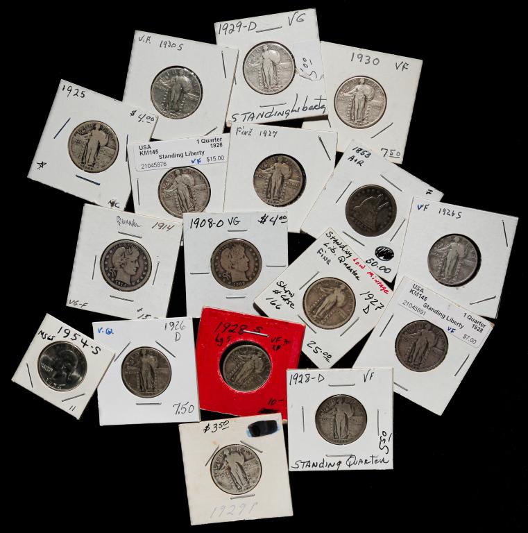 GROUP OF SEVENTEEN AMERICAN SILVER QUARTERS (1 of 2)