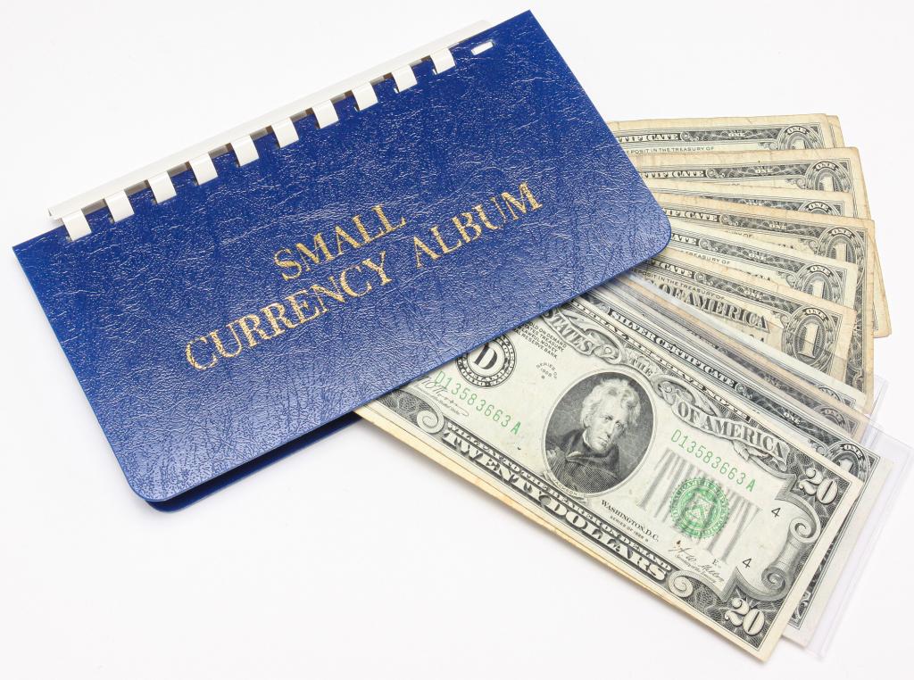 LARGE GROUP OF AMERICAN NOTES (1 of 5)