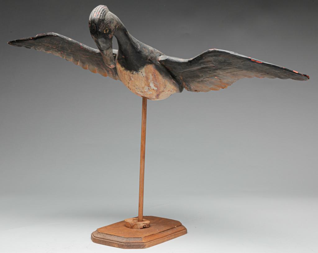 AMERICAN FOLKSY MERGANSER CARVING. (1 of 3)