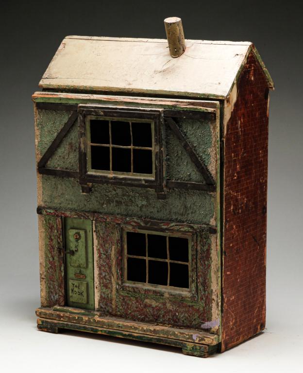 AMERICAN FOLKSY DOLL HOUSE. (1 of 6)