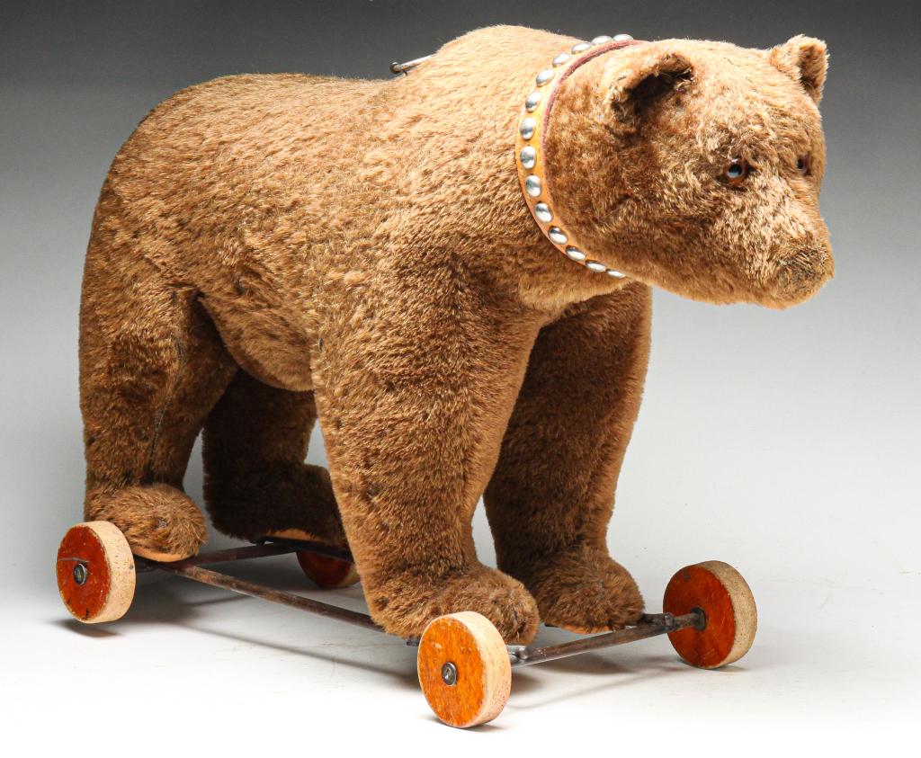 STEIFF BEAR PULL TOY. (1 of 7)