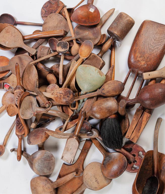 AMERICAN AND EUROPEAN WOODEN KITCHEN UTENSILS. (1 of 6)