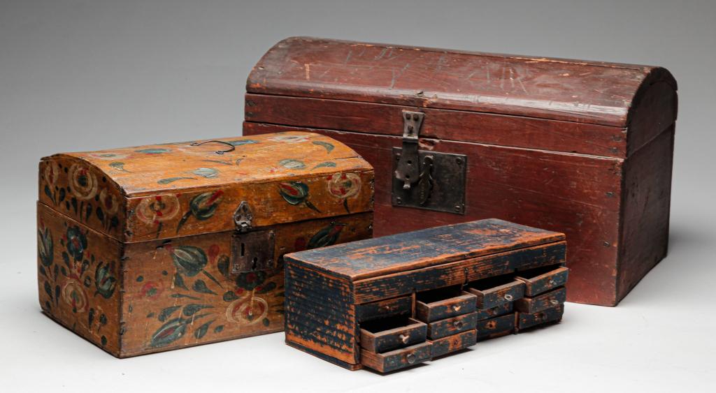 THREE WOODEN BOXES. (1 of 3)