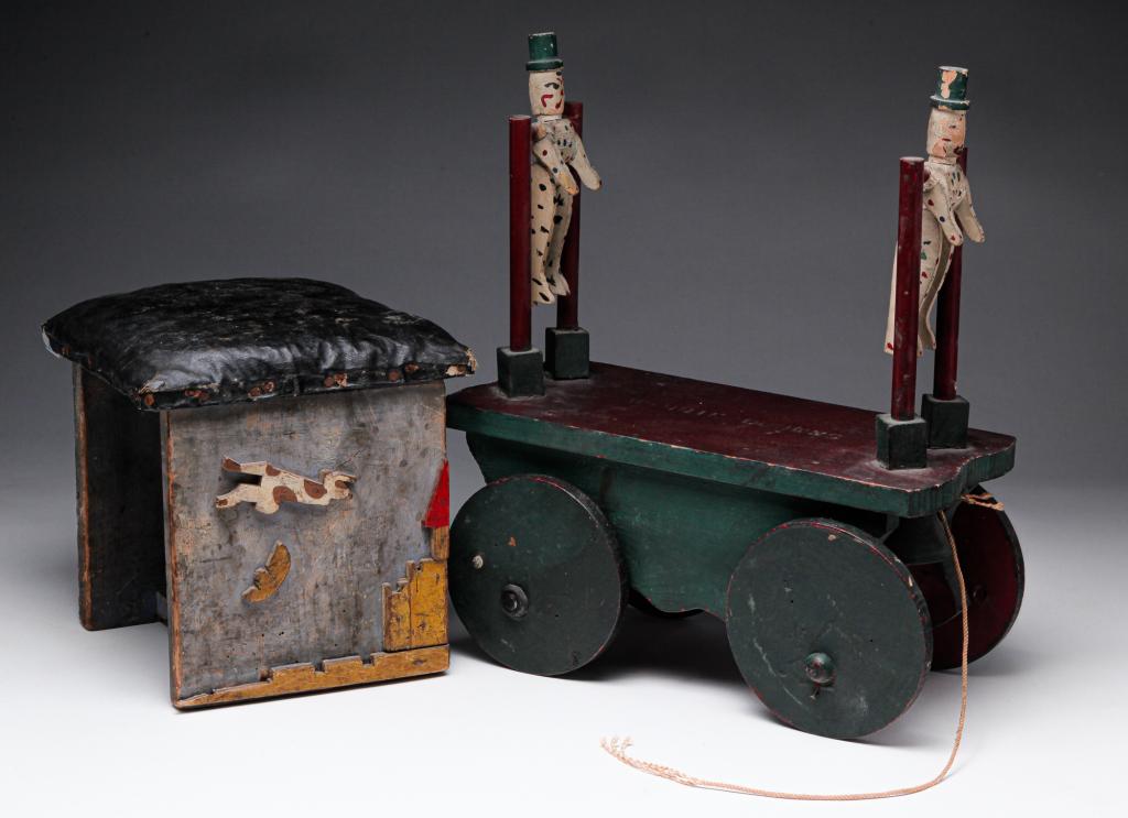 CHILD'S STOOL AND "KIDDIE CLOWN" PULL TOY. (1 of 6)