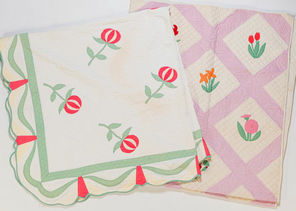 TWO AMERICAN APPLIQUE QUILTS. (1 of 5)