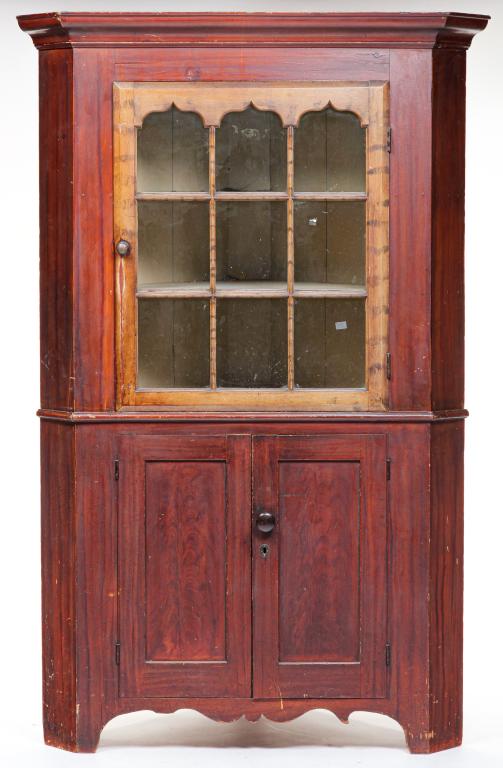 PENNSYLVANIA DECORATED CORNER CUPBOARD. (1 of 10)