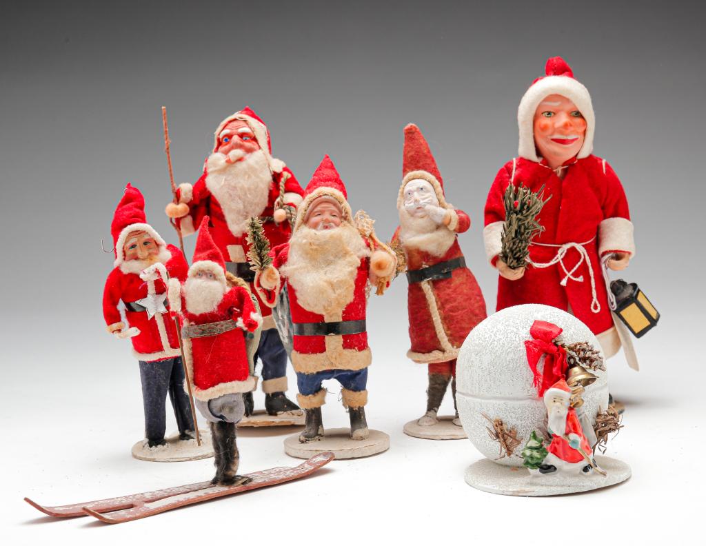 SEVEN SANTAS. (1 of 4)