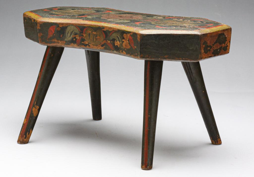 PENNSYLVANIA DECORATED FOOTSTOOL. (1 of 4)
