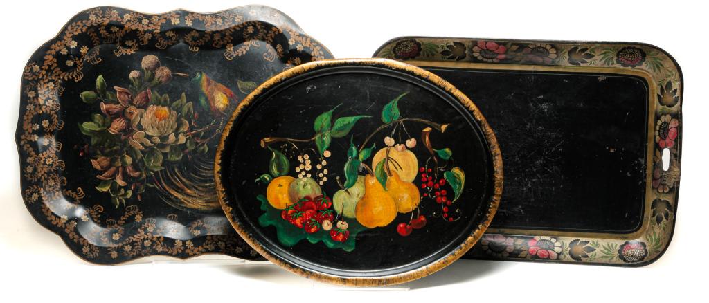 THREE AMERICAN TOLE TRAYS. (1 of 6)