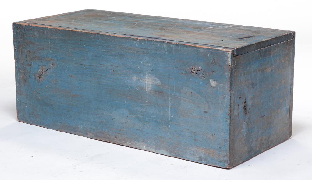 AMERICAN PAINTED SLIDE-LID BOX. (1 of 4)