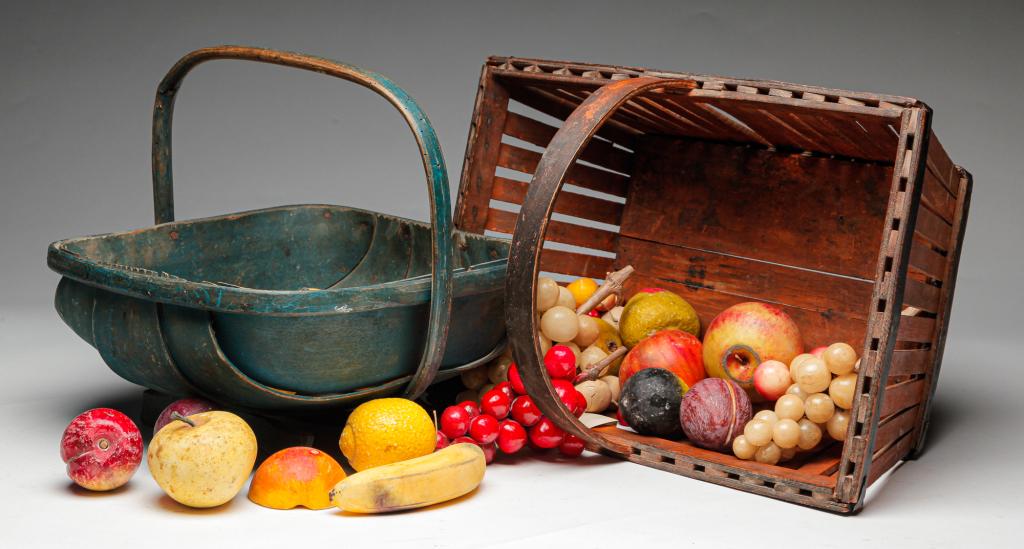 TWO BASKETS WITH STONE FRUIT. (1 of 4)