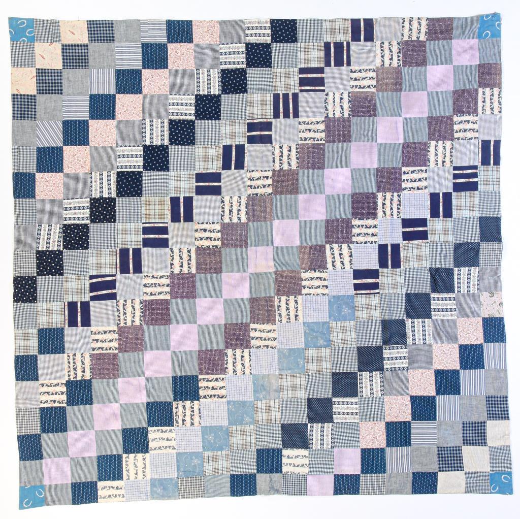 AMERICAN DOUBLE-SIDED QUILT. (1 of 4)