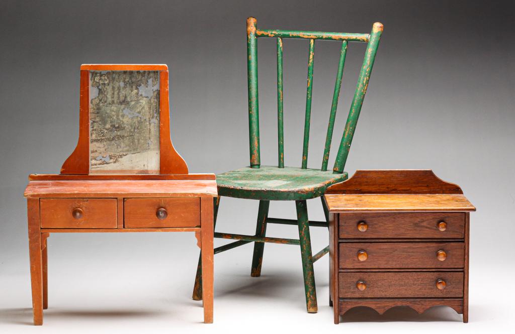 CHILD'S CHAIR AND TWO PIECES OF DOLL FURNITURE. (1 of 6)
