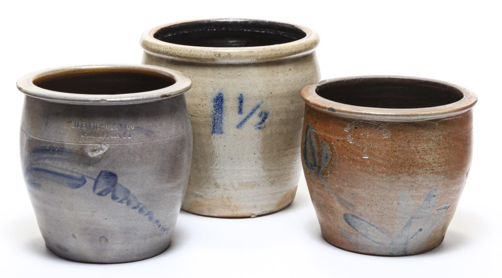 THREE AMERICAN STONEWARE CROCKS. (1 of 7)