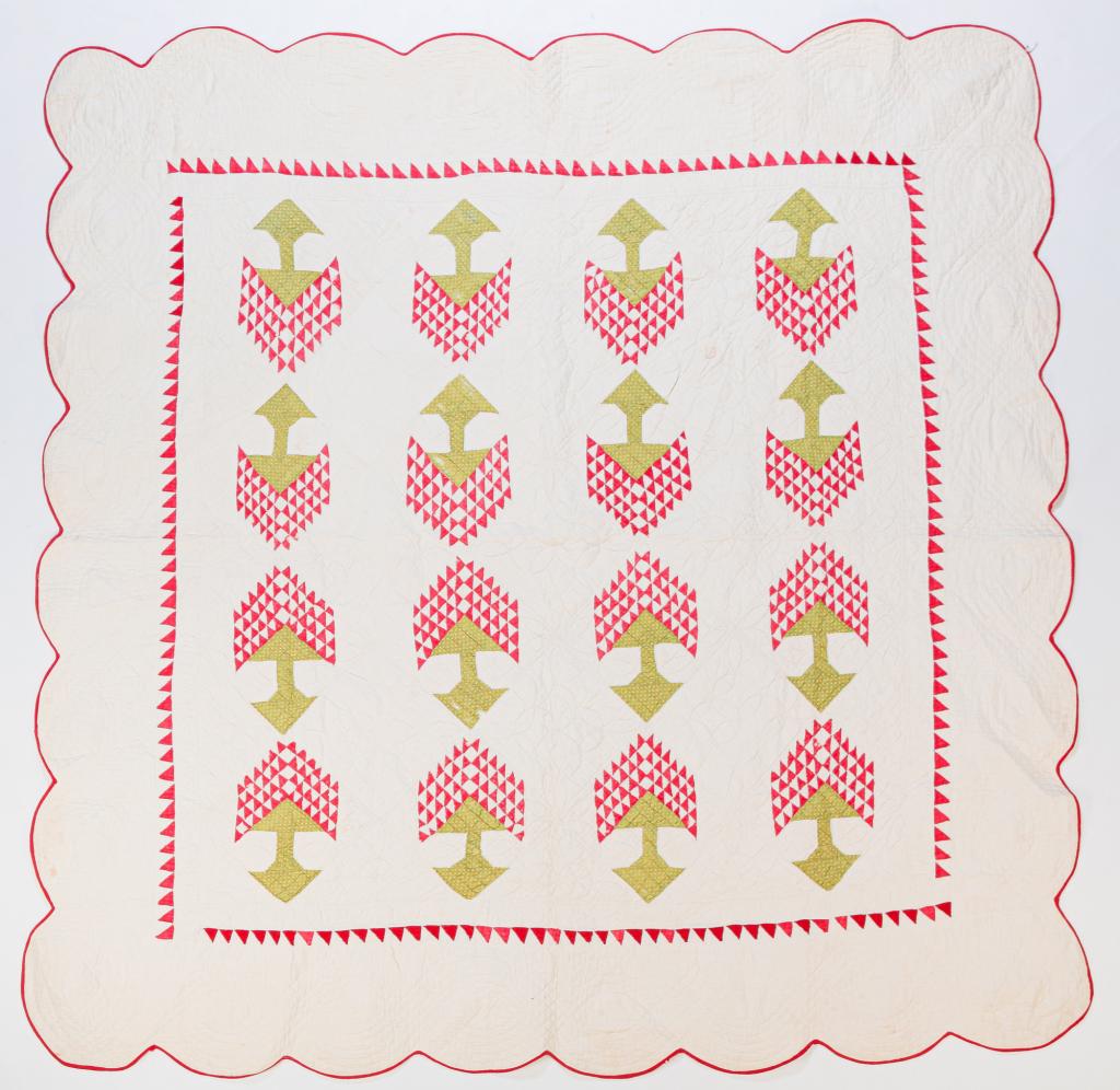 AMERICAN PIECED QUILT. (1 of 2)