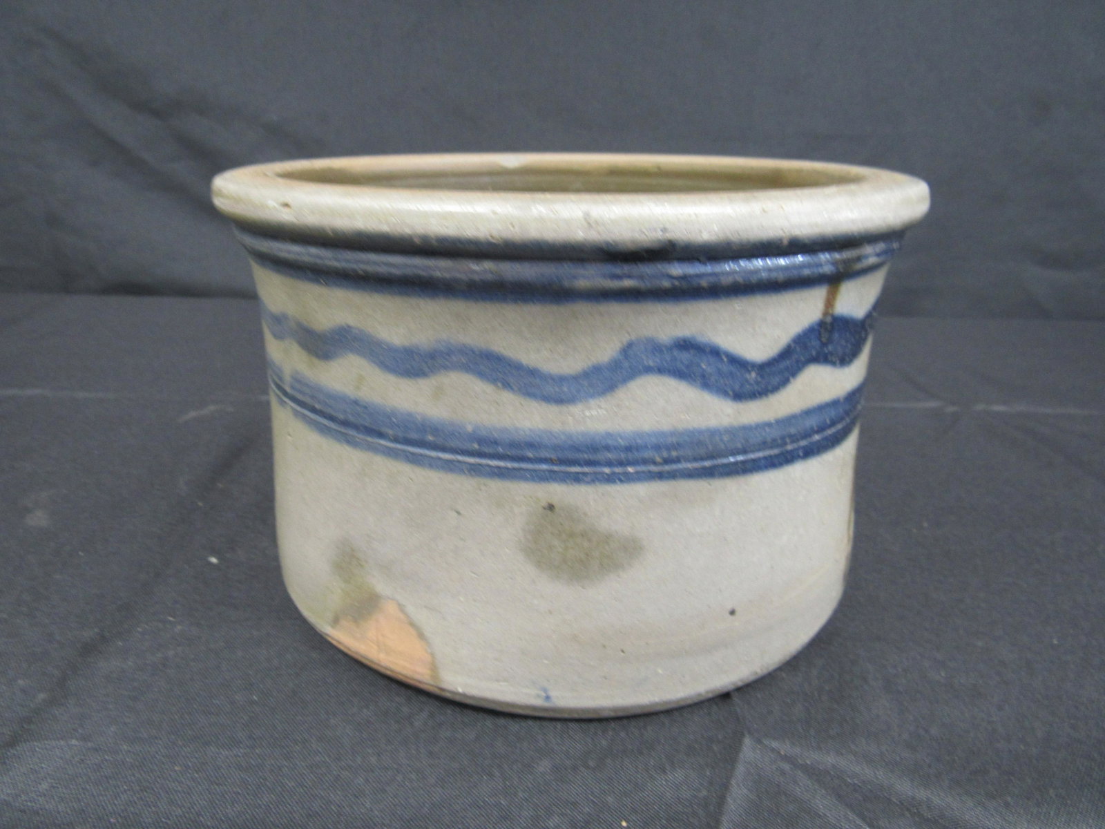 3 STRIPE SW PA CAKE CROCK: Nice condition with hairline.