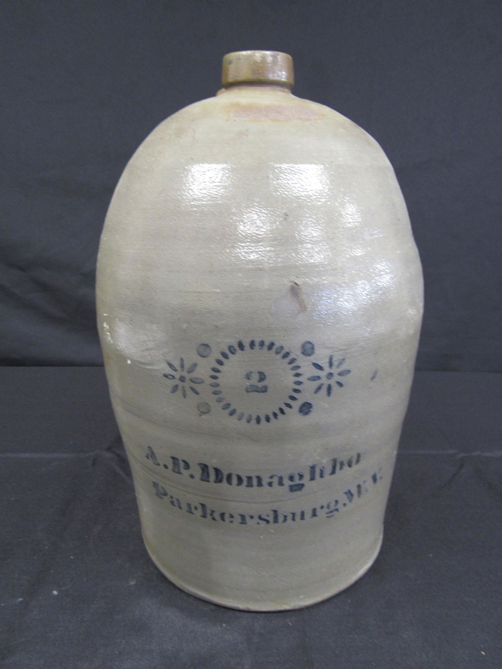 TWO GALLON A.P. DONAGHHO JUG PARKERSBURG WV (1 of 4)