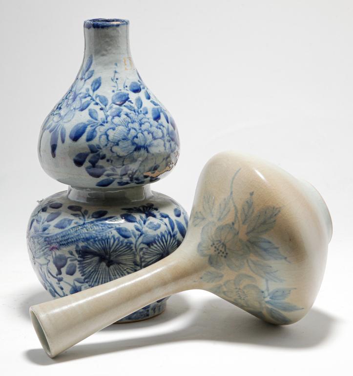 TWO ASIAN VASES. (1 of 5)